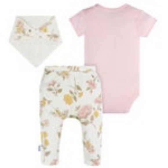 Gerber Baby 7-piece Set with Bibs - Picture 5 of 6